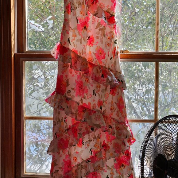 GORGEOUS FLORAL RUFFLE DRESS DROPPING SOON! SIZE SMALL Satin Sheen - Picture 6 of 6